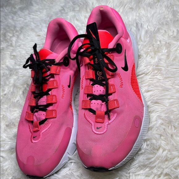 Nike React Escape Pink and Red Running Shoes - Picture 2 of 7